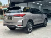 Toyota Fortuner 2.4 AT 4x2 Legender 2024 - Odo 8.000 km - Siêu lướt