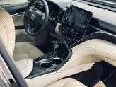 Toyota Camry 2.5Q 2021 - Chỉ chạy 30.000km như xe mới