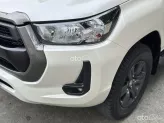 Toyota Hilux 2.4G 4x2 AT 2021 - Xe cũ chất lượng cao, full đồ chơi xịn sò