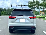 Toyota Innova Cross Hybrid 2023 - Xe gia đình 7 chỗ, màu trắng sang trọng