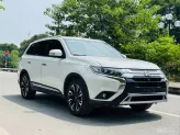Mitsubishi Outlander 2.0 CVT Premium 2021 - Đủ hồ sơ sang tên, giá tốt thương lượng
