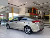 Kia Cerato 1.6 MT 2017 - Sedan 5 chỗ giá rẻ, máy số ngon, thân vỏ chắc chắn