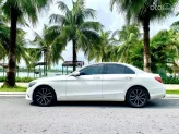 Mercedes-Benz C200 2.0 AT 2019 - C200 sx2019 trắng nội thất kem, chạy hơn 8v km siêu đẹp