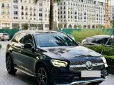 Mercedes-Benz GLC 300 4Matic 2021 - GLC 300 sx2021 màu đen nội thất kem, chạy hơn 3 vạn