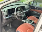 Kia Carnival 2.2D Signature 2023 - Odo 5,7v km, full options