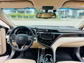 Toyota Camry 2.0G 2019 - Giá bán 750 tr, chủ đi giữ gìn