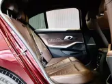 BMW 330i M Sport 2019 - Thiết kế thể thao, sang trọng với màu đỏ rượu vang