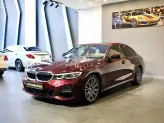 BMW 330i M Sport 2019 - Thiết kế thể thao, sang trọng với màu đỏ rượu vang