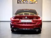 BMW 330i M Sport 2019 - Thiết kế thể thao, sang trọng với màu đỏ rượu vang