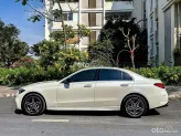 Mercedes-Benz C300 AMG 2023 - Nội thất da bò nâu sang trọng, bản full option cao cấp nhất