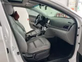 Hyundai Elantra 2.0 AT Cao cấp 2017 - Xe như mới