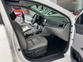 Hyundai Elantra 2.0 AT Cao cấp 2017 - Xe như mới