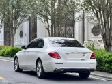 Mercedes-Benz E250 E250 2018 - Xe cũ chất lượng, màu trắng/nâu sang trọng