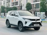 Toyota Fortuner 2.8 AT 4x4 Legender 2024 - Siêu lướt, cam kết tất cả