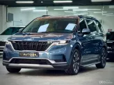 Kia Carnival 2.2D Luxury 2022 - Màu xanh nội thất kem sang trọng