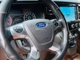 Ford Transit Tiêu chuẩn 2023 - Tên cá nhân chạy 7vkm lốp rin theo xe