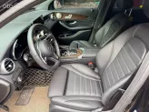 Mercedes-Benz GLC 200 4Matic 2021 - Xe đẹp màu đen, nội thất đen, đi 7000 km