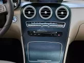 Mercedes-Benz GLC 300 4Matic 2017 - Màu đen, nội thất kem - Một chủ từ đầu