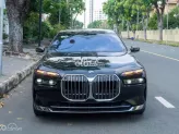 BMW 735i Pure Excellence 2023 - Phiên bản cao cấp với nội thất nâu sang trọng