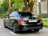 Mercedes-Benz C300 AMG 2020 - Black Edition cực ngầu