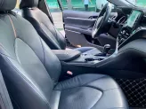 Toyota Camry 2.0Q 2022 - Odo thấp, xe còn như mới