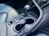 Toyota Camry 2.0Q 2022 - Odo thấp, xe còn như mới