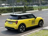 Mini Cooper S 3 cửa 2024 - Màu vàng nổi bật, nội thất xanh độc đáo