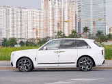 Rolls-Royce Cullinan Black Badge 2025 - Mới tinh đã ra biển giá hợp lý