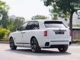 Rolls-Royce Cullinan Black Badge 2025 - Mới tinh đã ra biển giá hợp lý