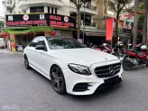 Mercedes-Benz E300 AMG 2020 - Xe trắng nội thất nâu