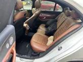 Mercedes-Benz E300 AMG 2020 - Xe trắng nội thất nâu