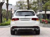 Mercedes-Benz GLC 200 4Matic 2021 - Xe màu trắng, nội thất kem sang trọng
