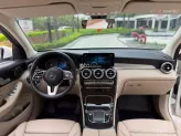 Mercedes-Benz GLC 200 4Matic 2021 - Xe màu trắng, nội thất kem sang trọng