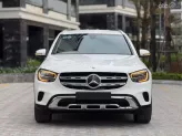 Mercedes-Benz GLC 200 4Matic 2021 - Xe màu trắng, nội thất kem sang trọng