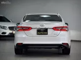 Toyota Camry 2.0Q 2023 - Hỗ trợ vay ngân hàng tối đa 60-70% với lãi suất tốt nhất