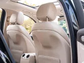 Mercedes-Benz GLC 300 4Matic 2021 - Model 2022, Xe màu đen nội thất kem