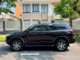 Toyota Fortuner 2.4 MT 4x2 2020 - MÀU RUBY NÂU LIMITED