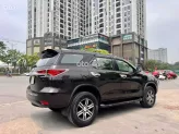 Toyota Fortuner 2.4 MT 4x2 2017 - Xe gia đình cần bán, giá tốt thương lượng