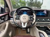 Maybach Quattro 2022 - Xe màu đen nội thất nâu kem
