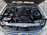 Ford Everest 2.5 MT 2015 - Phom bánh treo số sàn máy dầu bền lành giữ dáng qua thời gian
