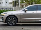 Volvo XC60 B6 Ultimate Bright 2023 - Xe đẹp, bảo hành tới T11/2029