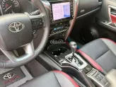 Toyota Fortuner 2.4 AT 4x2 Legender 2021 - SUV 7 chỗ phiên bản thể thao