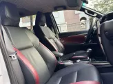 Toyota Fortuner 2.4 AT 4x2 Legender 2021 - SUV 7 chỗ phiên bản thể thao