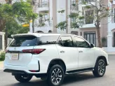 Toyota Fortuner 2.4 AT 4x2 Legender 2021 - SUV 7 chỗ phiên bản thể thao