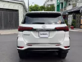 Toyota Fortuner 2.4 AT 4x2 Legender 2022 - Xe full lịch sử hãng