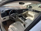 Volkswagen Viloran Premium 2024 - Xe màu trắng, nội thất kem cực mới, giá tốt thương lượng
