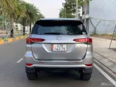 Toyota Fortuner 2.4 MT 4x2 2018 - Số sàn máy dầu siêu giữ dáng, xe zin không lỗi