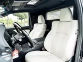 Lexus LM 300h 2020 - 4 chỗ màu đen nội thất kem