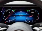 Mercedes-Benz E180 2022 - Xe màu đen, nội thất nâu