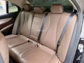 Mercedes-Benz E180 2022 - Xe màu đen, nội thất nâu